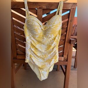Beachsissi Golden Yellow Palm Leaf Printed One-Piece Swimsuit Womens Medium